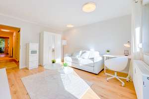 Charmante 2-RW* 1. OG* frisch saniert* EBK* moderne Möblierung* TG-SP* Süd-Balkon & Terrasse* Aufzug – Schandauer Straße 23 c, 1309 Striesen-West, Dresden – Vorschaubild 10