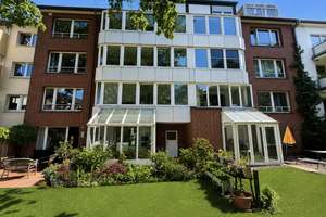 Kapitalanlage in Premiumlage – MFH  mit TG-Stellplätzen und Entwicklungspotenzial in Oberkassel