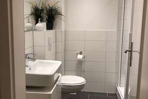 Hochwertig 2-Zimmer-Wohnung mit Balkon und Aufzug - bezugsfrei im Herzen von Prenzlauer B – Schönhauser Allee 43, 10435 Prenzlauer Berg, Berlin – Vorschaubild 2