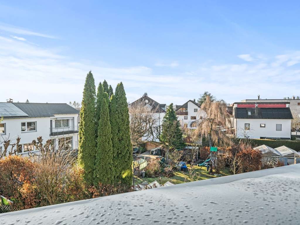 Immobilie in Owingen - Vermietete, helle 2-Zimmer-Dachgeschoss-Wohnung mit Loggia und TG-Stellplatz - Bild 4