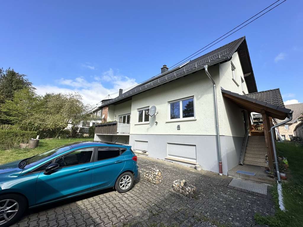 Immobilie in Niederweiler - Attraktives Zweifamilienhaus mit großem Potenzial und schönem Grundstück - Bild 4