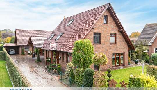 Bild von Ensemble von zwei modernen und gepflegten Einfamilienhäusern – ideal für Mehrgenerationen. Obj. 9103