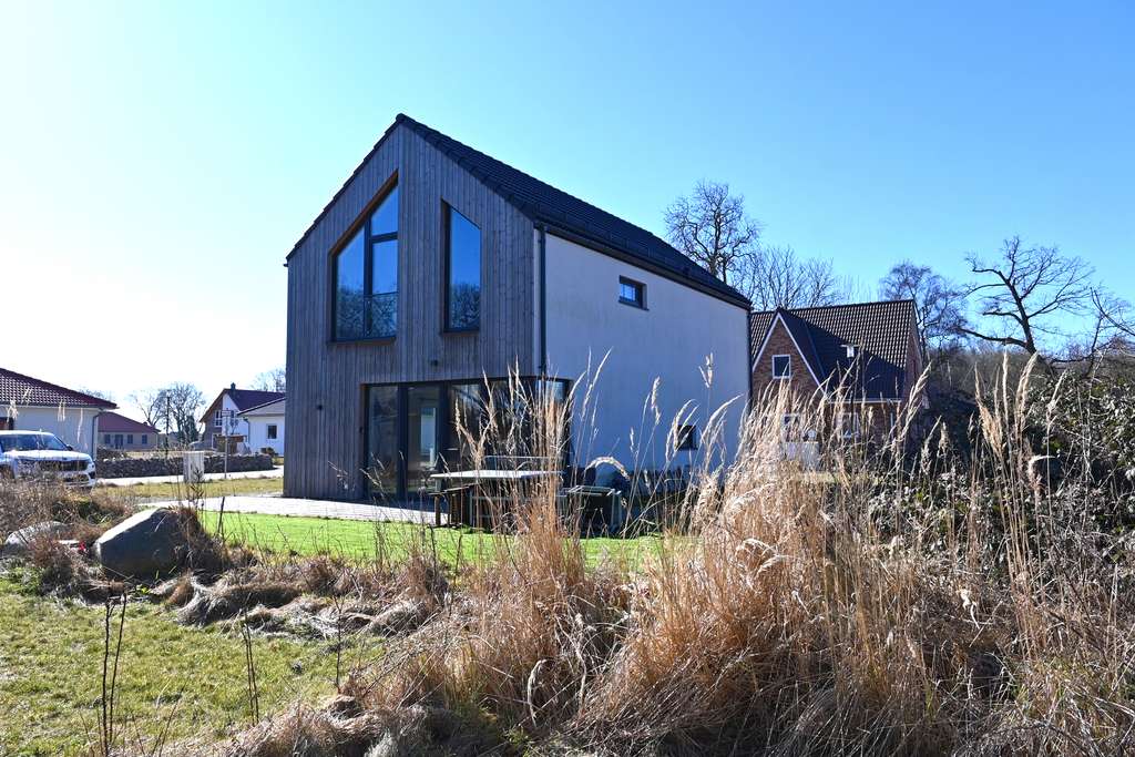 Immobilie in Klausdorf - Einfamilienhaus zur Ferienvermietung am Gutspark - Bild 0