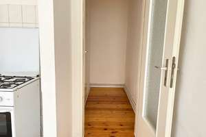 Charmante Altbauwohnung im beliebten Kreuzberger Kiez - 2-Zimmer mit Dielenboden, provisionsfrei – Reichenberger Straße 155, 10999 Kreuzberg, Berlin – Vorschaubild 10
