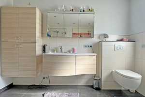Viel Raum für Ihre Träume: Großes Haus mit Einliegerwohnung auf großem Grundstück! – Lahn-Dill-Kreis – Vorschaubild 8