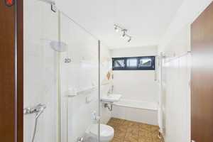 Walmdachbungalow mit Doppelgarage auf parkähnlichem Grundstück – Rhein-Erft-Kreis – Vorschaubild 9