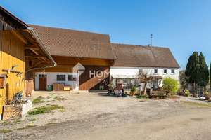 Charmantes Bauernhaus mit großzügigem Grundstück und vielseitigen Nutzungsmöglichkeiten