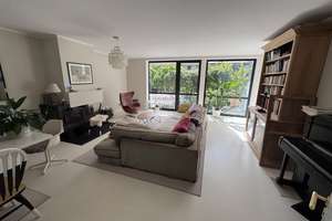 Internationale Schule und Jaenisch Park großzügige Maisonette mit Garten in Nienstedten