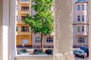 Zeitloser Charme – Licht, Raum und Charakter in begehrter Kiezlage – Die vollständige Adresse der Immobilie erhältst du vom Anbieter., 12055 Neukölln (Ortsteil), Berlin – Vorschaubild 2