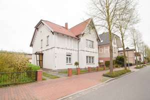 Provisionsfrei - Großes Einfamilienhaus in Laage – Die vollständige Adresse der Immobilie erhältst du vom Anbieter., 18299 Laage – Vorschaubild 2