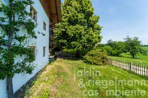 Ökologisch saniertes Bauernhaus mit 360 m² Wohnfläche, Ausbaureserve und eigenem Wald im Chiemgau – Die vollständige Adresse der Immobilie erhältst du vom Anbieter., 83547 Babensham – Vorschaubild 17