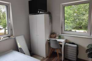 Stilvolle 1-Zimmer-Wohnung mit Einbauküche in München – Die vollständige Adresse der Immobilie erhältst du vom Anbieter., 80937 Am Hart, München – Vorschaubild 2