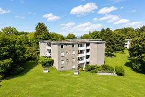 Gepflegte 4-Zimmerwohnung in Wuppertal-Vohwinkel! Mit 2 Balkonen, Klimaanlage und Tiefgarage! – Die vollständige Adresse der Immobilie erhältst du vom Anbieter., 42329 Vohwinkel, Wuppertal – Vorschaubild 2