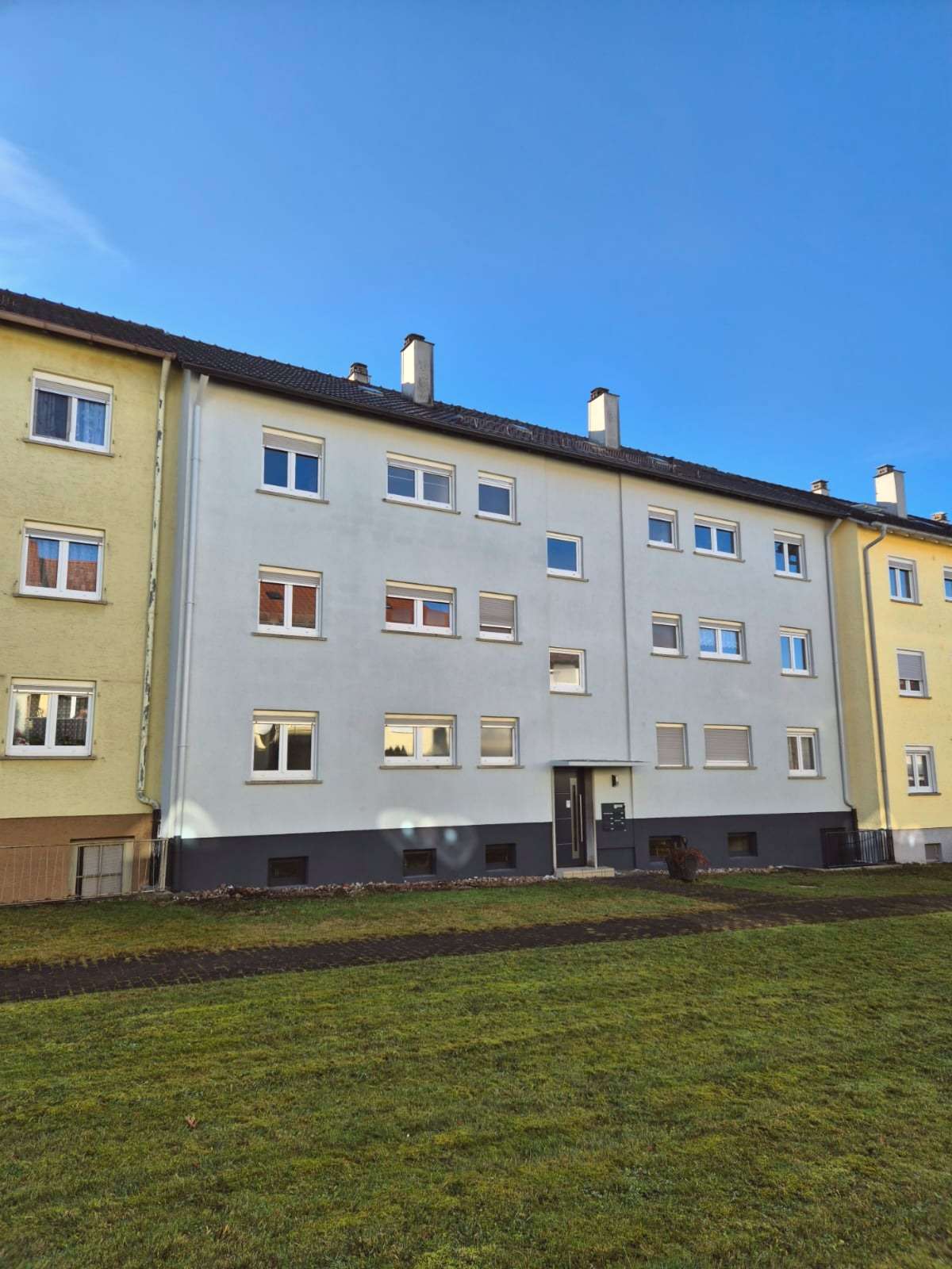 Renovierungsbedürftige 3-Zimmer-Wohnung mit Balkon zu verkaufen, Rottweil Kreis – Bild 1
