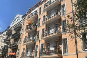 3 Zimmer modernisiertes Gründerzeithaus – Die vollständige Adresse der Immobilie erhältst du vom Anbieter., 10249 Friedrichshain, Berlin – Vorschaubild 1