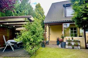 Kaulsdorf: Doppelhaushälfte mit überdachter Terrasse und Carport – Die vollständige Adresse der Immobilie erhältst du vom Anbieter., 12621 Kaulsdorf, Berlin – Vorschaubild 19