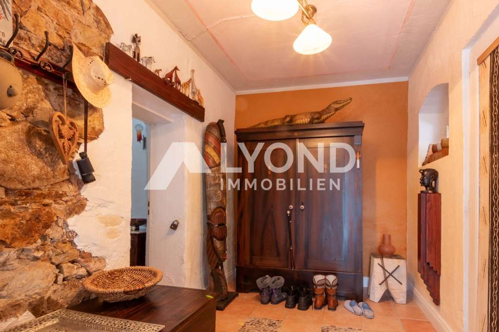 Immobilie in Erlau - Einzigartiges Landhaus mit Afrika-Ambiente, Charakter und Seele auf weitläufigem Naturgrundstück - Bild 2