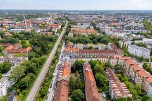 ZENTRAL GELEGENE KAPITALANLAGE MIT FERNBLICK – Die vollständige Adresse der Immobilie erhältst du vom Anbieter., 81373 Land in Sonne, München – Vorschaubild 5