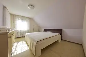 Schönes 2-Familienhaus (ca. 131 m²) freistehend, mit Garten, Garage uvm – Heilbronn (Kreis) – Vorschaubild 21