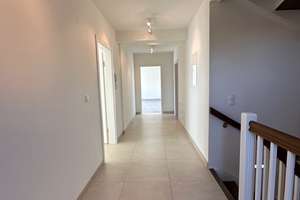 Für gehobene Ansprüche: Großzügiges & modernisiertes Haus - 2 Einbauküchen, Kamin & Fernblick – Die vollständige Adresse der Immobilie erhältst du vom Anbieter., 65817 Eppstein – Vorschaubild 4
