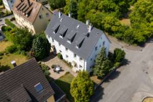 GELEGENHEIT: MFH-DHH mit 3 WE & kleiner Garten in familienfreundlicher Lage von Zuffenhausen! – Die vollständige Adresse der Immobilie erhältst du vom Anbieter., 70435 Zuffenhausen-Mitte, Stuttgart – Vorschaubild 2