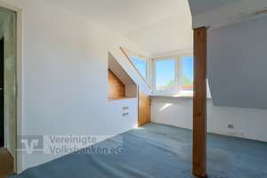Reihenendhaus mit großem Garten - Sofort Frei // Renovierungsbedürftig – Die vollständige Adresse der Immobilie erhältst du vom Anbieter., 72764 Reutlingen-Mitte, Reutlingen – Vorschaubild 11