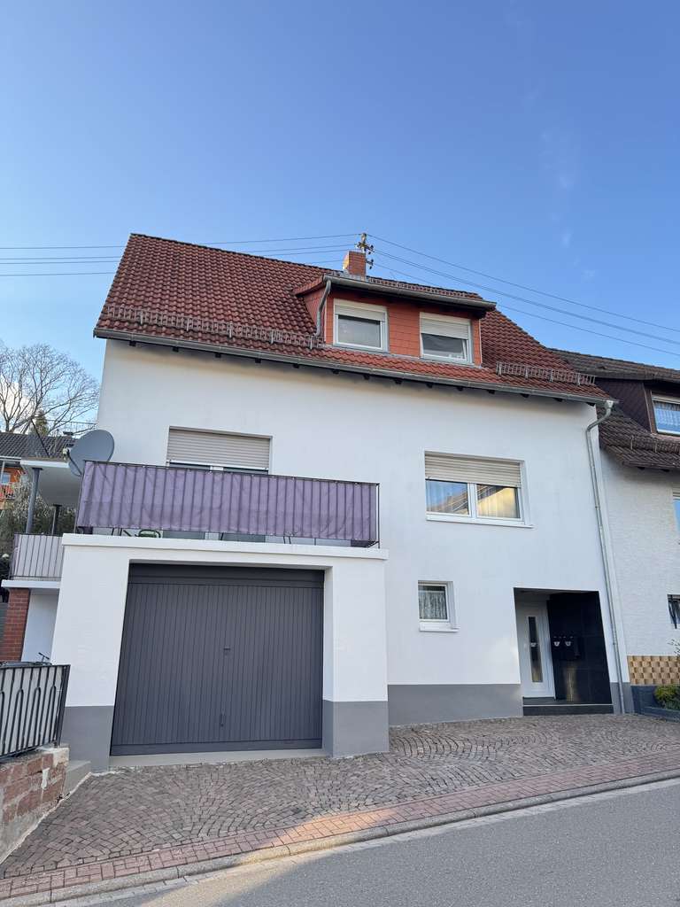 Immobilie in Hochspeyer - Freistehende Zweifamilienhaus in Hochspeyer - Bild 1