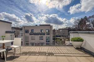 Moderne Doppelhaushälfte mit 5 Zimmern, Garten und Dachterrasse in Hamburg-Langenhorn – Die vollständige Adresse der Immobilie erhältst du vom Anbieter., 22419 Langenhorn, Hamburg – Vorschaubild 20