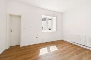 Frisch renovierte und großzügige 2-Zimmer-Wohnung - sofort bezugsfähig in zentraler Lage – Die vollständige Adresse der Immobilie erhältst du vom Anbieter., 76437 Rastatt – Vorschaubild 3