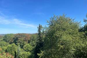 Modernes Zuhause im Grünen – großzügige Eigentumswohnung mit Süd-Balkon