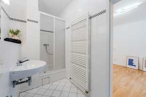 Sonnige Wohnung mit stilvoller Raumaufteilung in Friedrichshain - Provisionsfrei – Richard Sorge Str. 36, 10249 Berlin – Vorschaubild 14