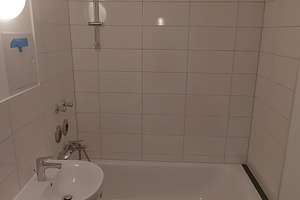 Nette Nachbarn gesucht: weitläufige 3-Zimmer-Wohnung – Herzberger Str. 24, 1239 Prohlis-Nord, Dresden – Vorschaubild 10