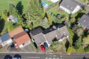 Charmantes Sanierungsprojekt: Einfamilienhaus mit Doppelgarage auf großzügigem 1050 m² Grundstück – Tuttlingen (Kreis) – Vorschaubild 4