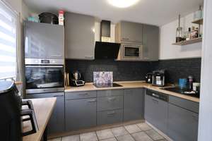 Split- Level- Reihenmittelhaus mit Garten und Garage in MG- Lürrip!
Ab 01.09.2025 bezugs – Die vollständige Adresse der Immobilie erhältst du vom Anbieter., 41065 Lürrip, Mönchengladbach – Vorschaubild 3