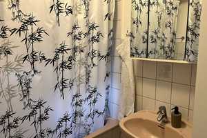 vermietete 3 Zimmer Wohnung  mit einem Balkon und Stellplatz – Wiesbaden – Vorschaubild 3