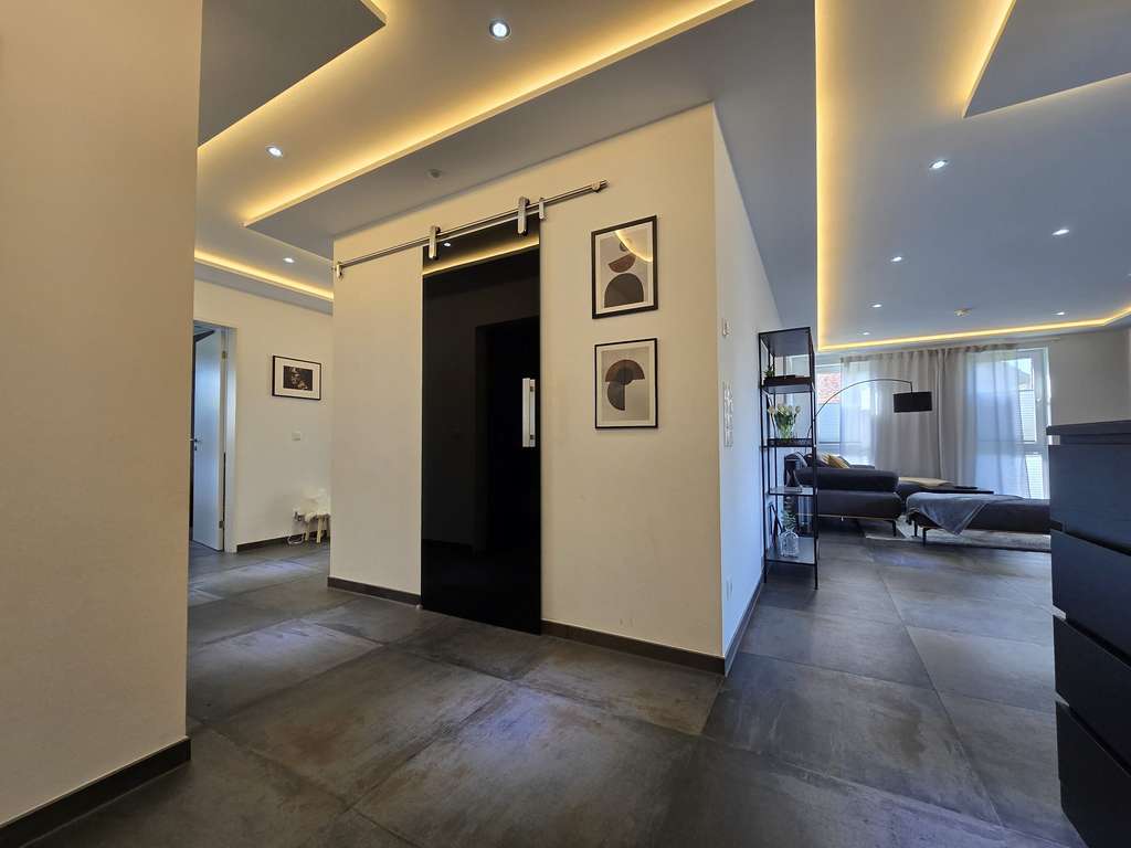 Immobilie in Rötgesbüttel - Exklusive Erdgeschosswohnung mit Garten und zwei Stellplätzen in Rötgesbüttel - Bild 1