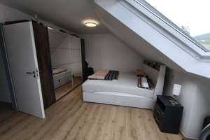 Moderne Maisonettewohnung mit Balkon & Blick ins Grüne – 3 Zimmer auf 107 m² in Lauf – Obere Rötelstraße 19b, 77886 Lauf – Vorschaubild 5