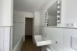 Gepflegtes Wohnen! Großzügige 2-Zimmer-Wohnung mit Balkon – 40545 Oberkassel, Düsseldorf – Vorschaubild 7
