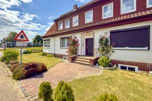 Wohnen mit Gartenflair –                                                        Erdgeschosswohnun...