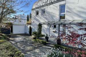 Charmante Doppelvilla in München-Solln, mit Traumgarten und viel Platz für die Familie – Die vollständige Adresse der Immobilie erhältst du vom Anbieter., 81477 Solln, München – Vorschaubild 2