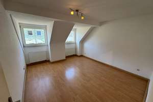 Große Dachgeschosswohnung in Essen – Ideal für Familien oder WG – Die vollständige Adresse der Immobilie erhältst du vom Anbieter., 45128 Südviertel, Essen – Vorschaubild 8