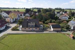 --- GELEGENHEIT ---
2-FAM.HAUS / 2x ETW mit GARTEN/GARAGEN+PV-ANLAGE - DIREKT am ORTSRAND!
LENG... – Die vollständige Adresse der Immobilie erhältst du vom Anbieter., 86932 Pürgen – Vorschaubild 3