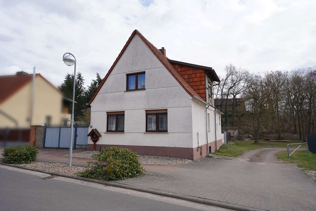 Immobilie in Burgstall - Burgstall - Sanierungsbedürftiges EFH mit Stallung und kleinem Hof - Bild 3