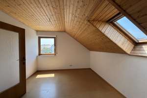Schöne 3,5-Zi.-Wohnung mit EBK, Loggia, Garage und Stellplatz in NU-Burlafingen – Die vollständige Adresse der Immobilie erhältst du vom Anbieter., 89233 Neu-Ulm – Vorschaubild 7