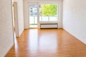 Helle, sonnige 3-Zimmer-Wohnung in Duisburg Neudorf – ab sofort frei! – Lützowstraße 6, 47057 Neudorf-Nord, Duisburg – Vorschaubild 2
