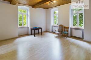 Repräsentatives Wohnhaus mit 13 Zimmern und Einbauküche, in der Nähe von Limburg – Die vollständige Adresse der Immobilie erhältst du vom Anbieter., 65627 Elbtal – Vorschaubild 9