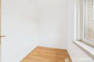 Frisch renovierte 3-Zimmer-Wohnung mit neuer Einbauküche – 93049 Westenviertel, Regensburg – Vorschaubild 5