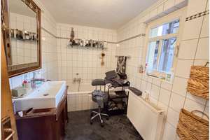 Großzügig, charmant, einzigartig: Fachwerkhaus mit Scheune in Allendorf (Lumda)! – Die vollständige Adresse der Immobilie erhältst du vom Anbieter., 35469 Allendorf (Lumda) – Vorschaubild 10