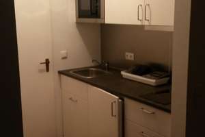 Geschmackvolle, modernisierte 1-Zimmer-Wohnung mit Balkon und Einbauküche in Regensburg – Klenzestraße 25, 93051 Kumpfmühl-Ziegetsdorf-Neuprüll, Regensburg – Vorschaubild 2