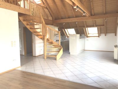 Außergewöhnliche Wohnung mit Charme !
